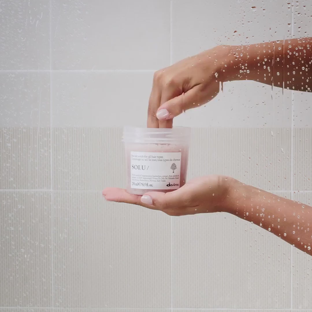 Davines SOLU Salt Scrub
